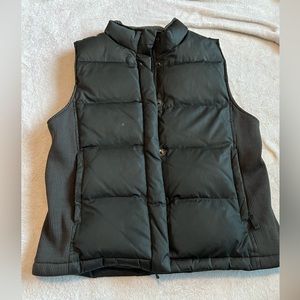 Gap black vest